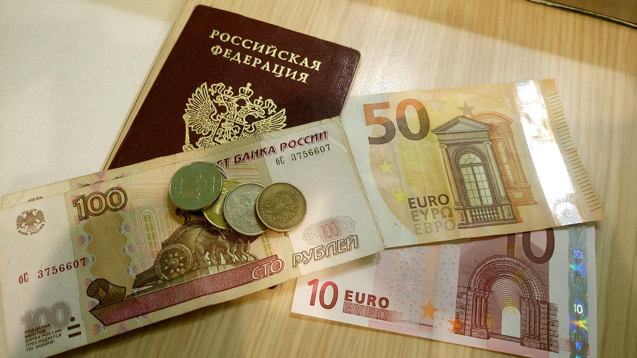 Кой може да ми помогне с пари назаем